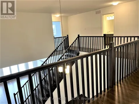 902 Duxbury Lane Ottawa ON K4M 0M3