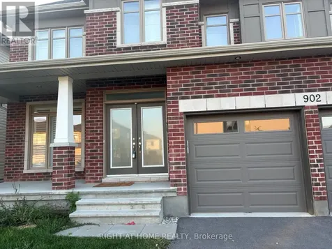902 Duxbury Lane Ottawa ON K4M 0M3