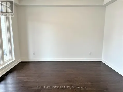 902 Duxbury Lane Ottawa ON K4M 0M3
