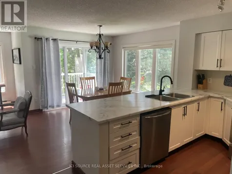 18 Ramblings Way Collingwood ON L9Y 5C6