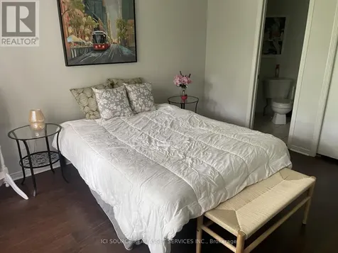18 Ramblings Way Collingwood ON L9Y 5C6