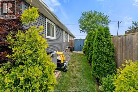 1023 Oak Avenue Kingsville ON N9Y 3T5