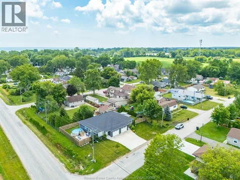 1023 Oak Avenue Kingsville ON N9Y 3T5