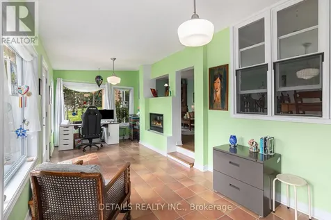 3 Wintergreen Drive Ottawa ON K2S 1E5