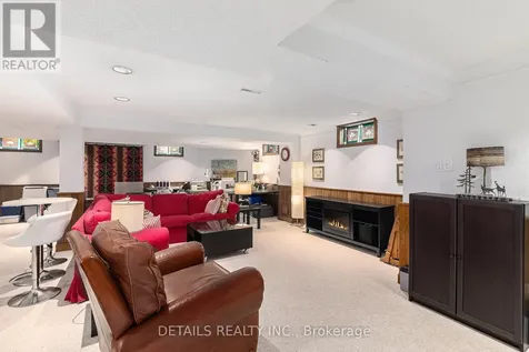 3 Wintergreen Drive Ottawa ON K2S 1E5