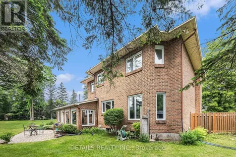 3 Wintergreen Drive Ottawa ON K2S 1E5
