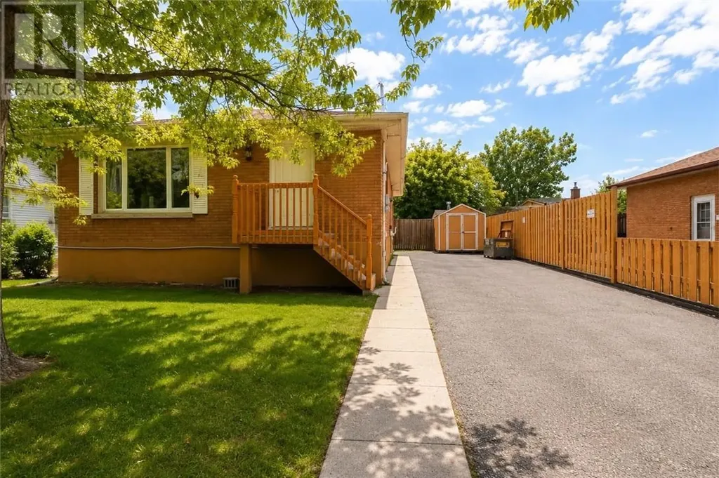 953 Auger Avenue Sudbury ON P3A 4A7