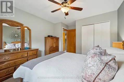 44 Inverness Drive Guelph (victoria North) ON N1E 6K3