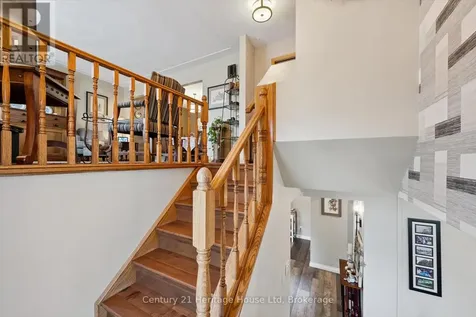 44 Inverness Drive Guelph (victoria North) ON N1E 6K3