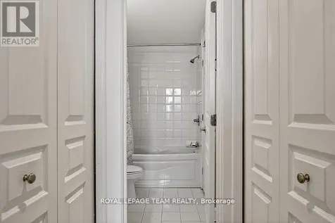 124 Guigues Avenue Ottawa ON K1N 5H7
