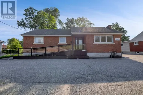 1443 Woodroffe Avenue Ottawa ON K2G 1W1