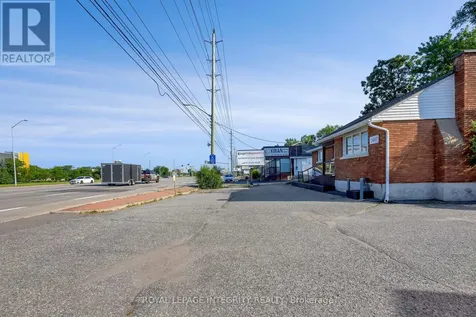 1443 Woodroffe Avenue Ottawa ON K2G 1W1