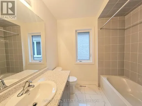 22 Hylton Drive Barrie ON L9S 2Z8