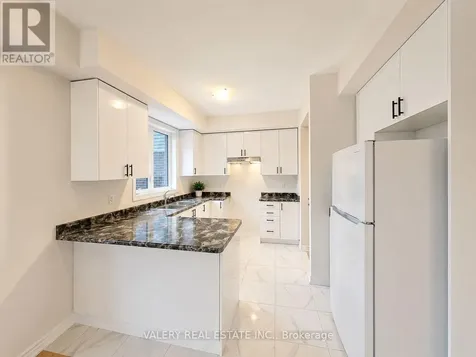 22 Hylton Drive Barrie ON L9S 2Z8