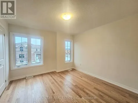 22 Hylton Drive Barrie ON L9S 2Z8