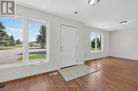 14 Tioga Boulevard Adjala-tosorontio ON L0M 1J0