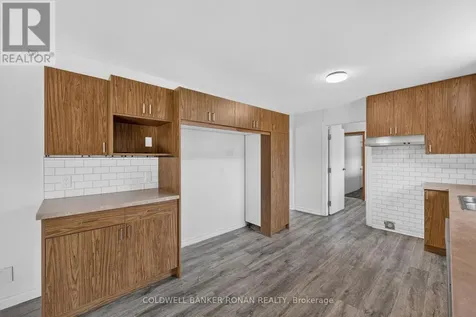 14 Tioga Boulevard Adjala-tosorontio ON L0M 1J0