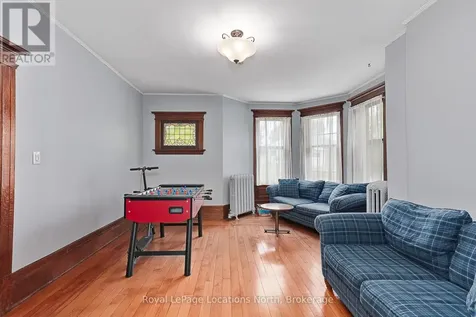 216 Cedar Street Collingwood ON L9Y 3A8