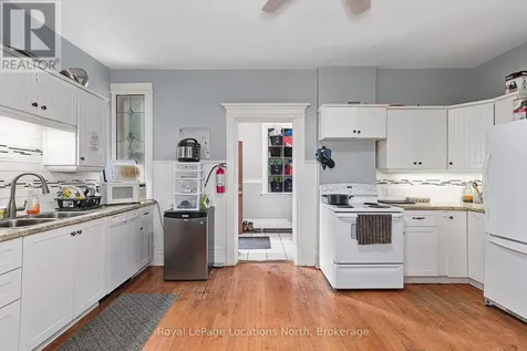 216 Cedar Street Collingwood ON L9Y 3A8