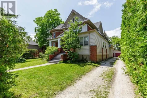 216 Cedar Street Collingwood ON L9Y 3A8
