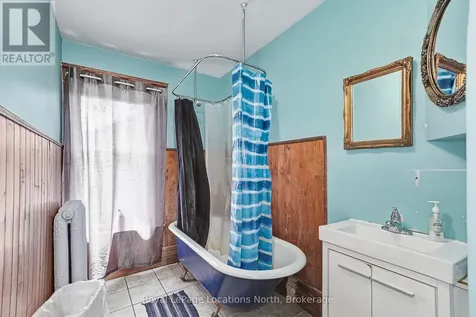 216 Cedar Street Collingwood ON L9Y 3A8