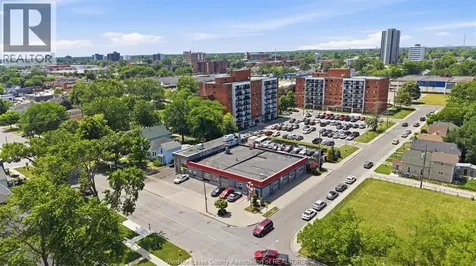 857 Howard Avenue Windsor ON N9A 1S1