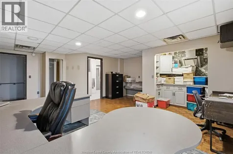 857 Howard Avenue Windsor ON N9A 1S1