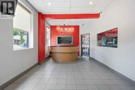 857 Howard Avenue Windsor ON N9A 1S1