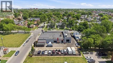 857 Howard Avenue Windsor ON N9A 1S1