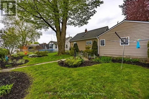 23 Pine Street Tillsonburg ON N4G 1L5