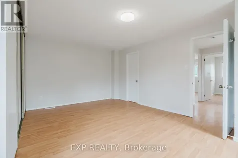 1127 Avignon Court Ottawa ON K1C 2M2