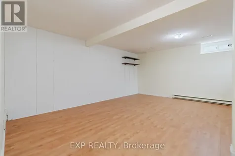 1127 Avignon Court Ottawa ON K1C 2M2
