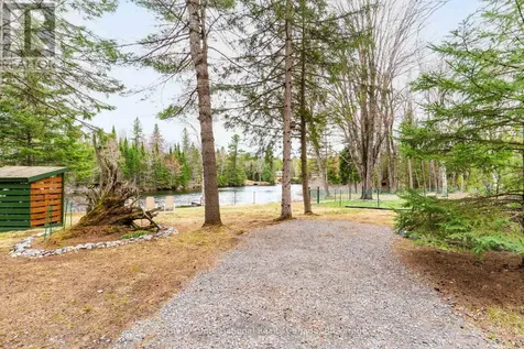 1041 Crockford Lane South Bracebridge ON P1L 1X3