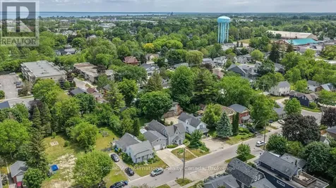 41 Market Street Collingwood ON L9Y 3M5