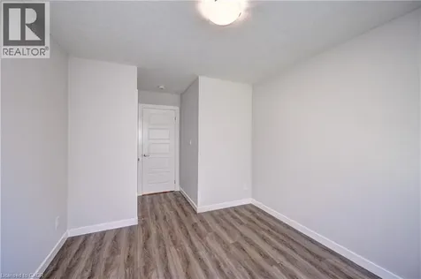 118 Gravel Ridge Trail Kitchener ON N2E 0B8