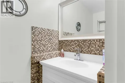 3 Glen Vista Drive Hamilton ON L8K 6L6