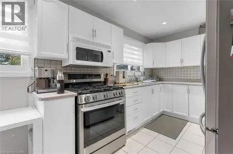 3 Glen Vista Drive Hamilton ON L8K 6L6