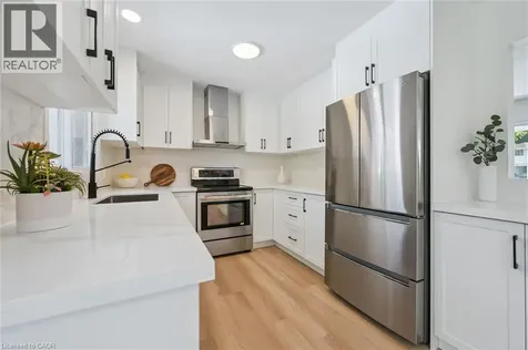 299 Dale Crescent Waterloo ON N2J 3Y4
