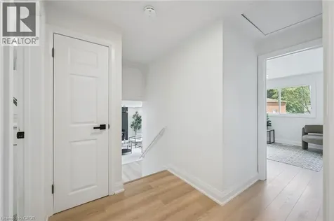 299 Dale Crescent Waterloo ON N2J 3Y4