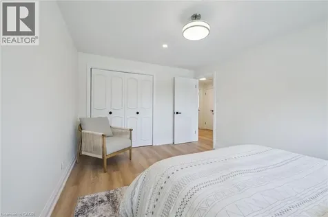 299 Dale Crescent Waterloo ON N2J 3Y4