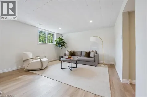 299 Dale Crescent Waterloo ON N2J 3Y4