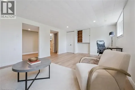 299 Dale Crescent Waterloo ON N2J 3Y4
