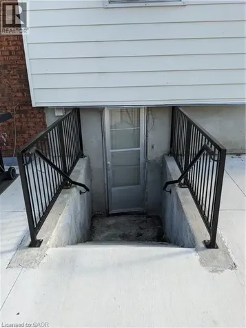 84 Amherst Drive Kitchener ON N2P 1C9