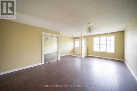 23 Stowe Terrace Brantford ON N3T 6P4
