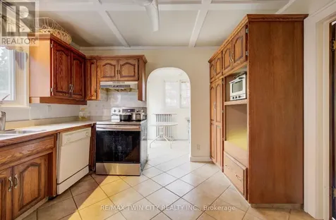 227 Lydia Street Waterloo ON N2H 1W4