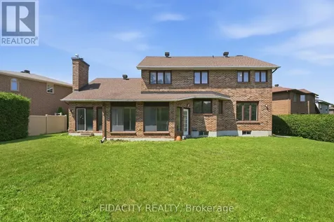25 Pine Bluff Trail Ottawa ON K2S 1E1