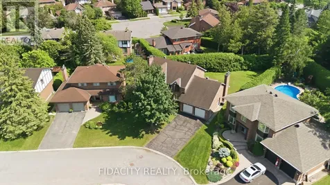 25 Pine Bluff Trail Ottawa ON K2S 1E1