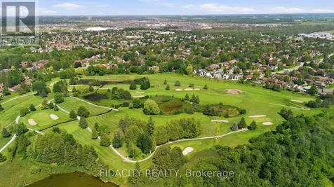 25 Pine Bluff Trail Ottawa ON K2S 1E1