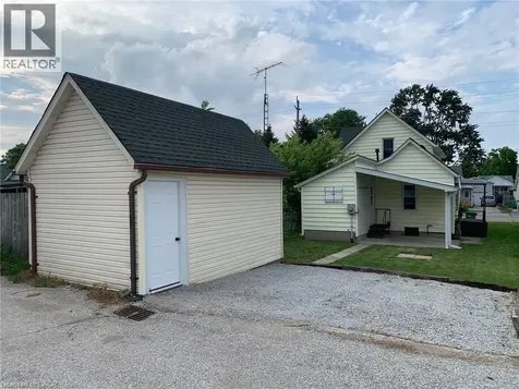 4157 Robert Street North Back Street Petrolia ON N0N 1R0