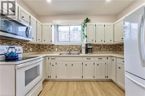 2 Brunswick Street Brantford ON N3T 1E7